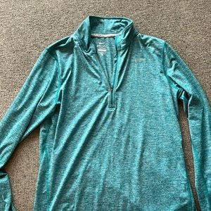 Womens Nike 1/4 zip